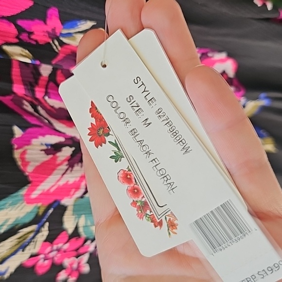 The Pioneer Woman NWT Sz Medium Black and Pink Floral Blouses - Picture 4 of 13